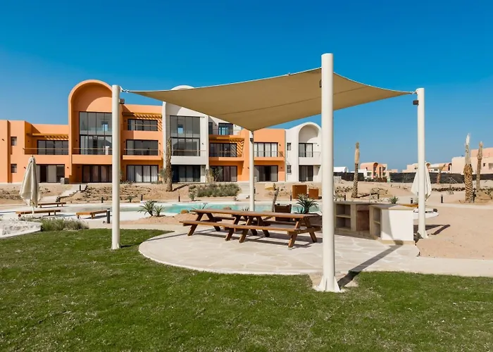 Kamaran 2br • Luxurious Retreat Apartment *